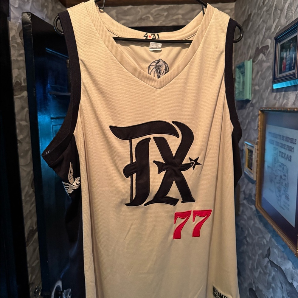 Beige and Black Graphic Jersey